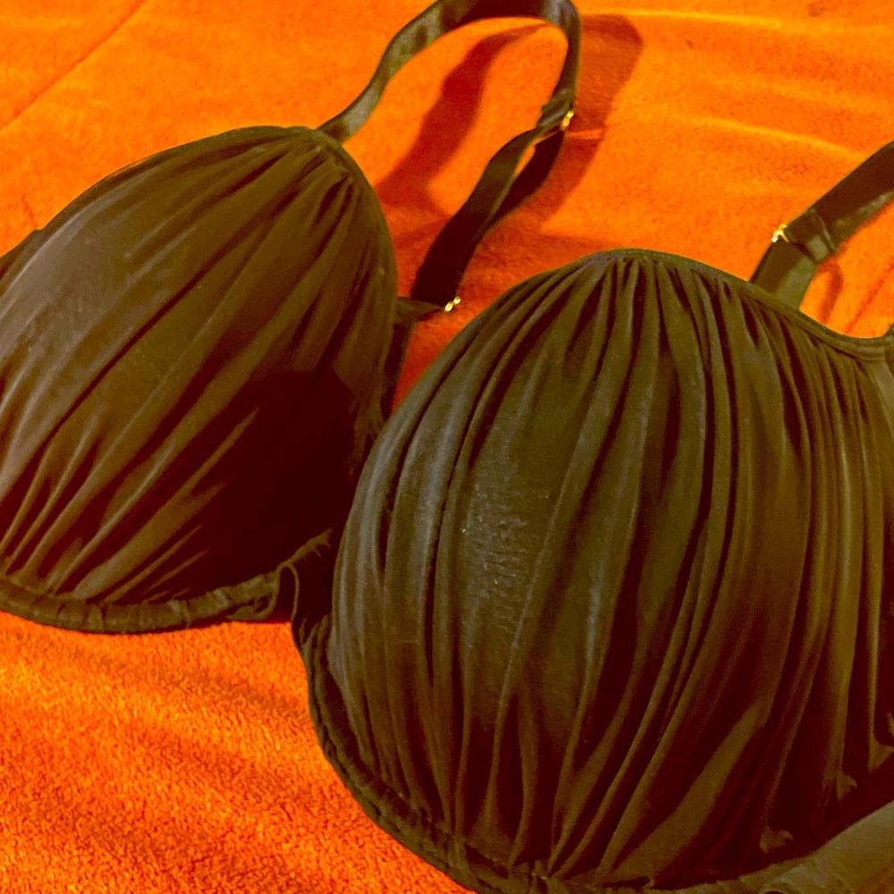 Savage X Fenty bra size 40 G (could work as 42/44 G Possibly)